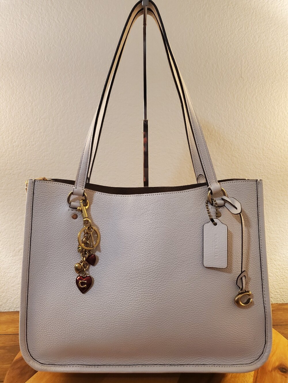 COACH TYLER CARRYALL CHALK WHITE TOTE IN PERFECT CONDITION!